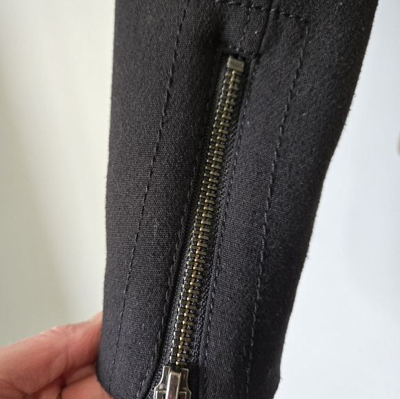 BANANA REPUBLIC Black Cropped Jacket With Asymmetrical Zip And Zipper Details. 2 - Picture 8 of 15